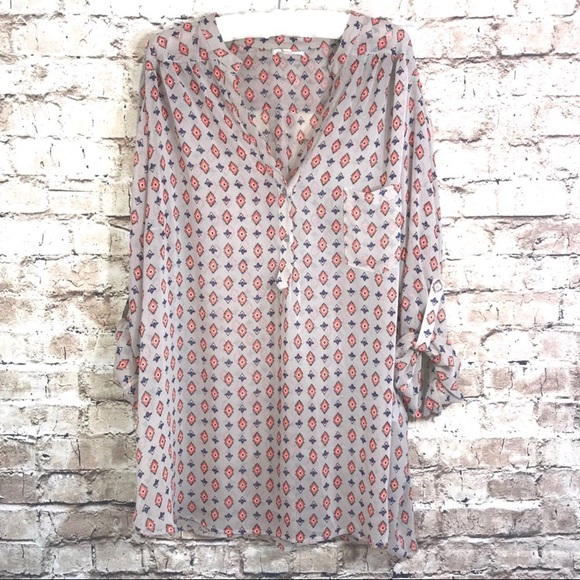 Pleione Tops - ❗️Pleione Split Neck Roll Tab Aztec Print Tunic 2X